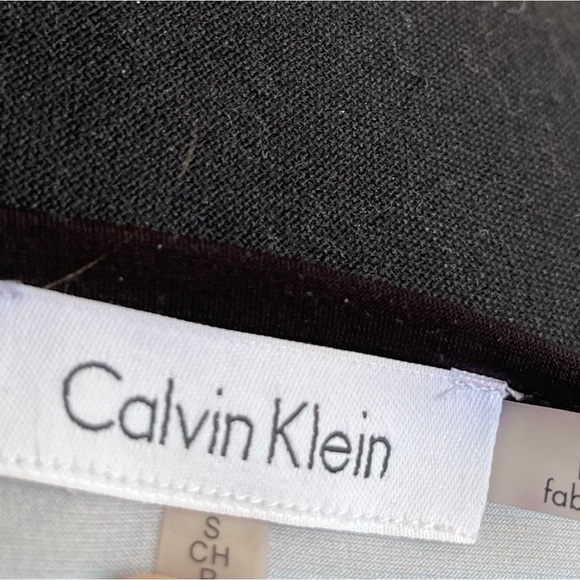 Calvin Klein White Blue and Gray statement sleeves 70’s style top size small - Picture 7 of 7
